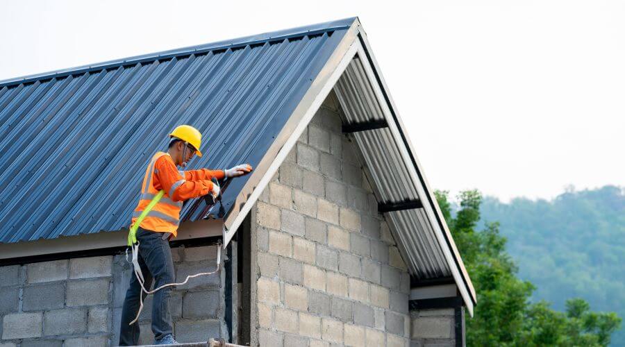 Expert Emergency Roof Repairs services in Farmersville, OH